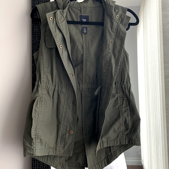 NWOT Gap Hooded Utility Vest - Picture 2 of 7